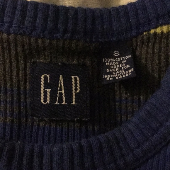 A small men’s gap sweater OFFERS WELCOMED - Picture 4 of 4